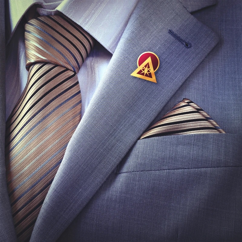 ILLUMINATI INSIGNIA PIN Image 3